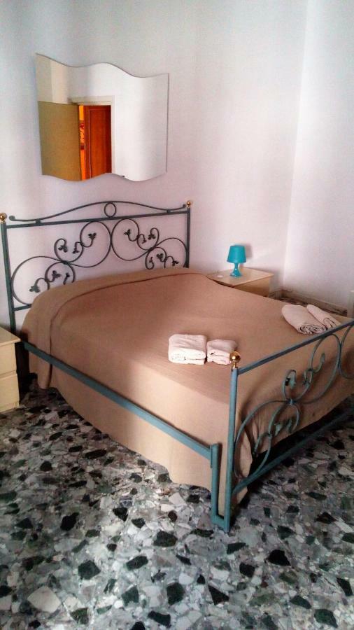 Fermata Marconi Bed and Breakfast Bari Esterno foto
